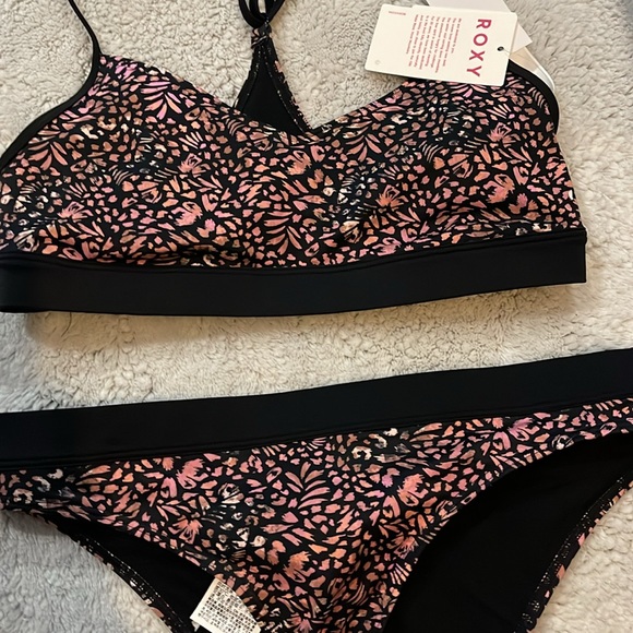 NWT two piece Roxy swimsuit M - Picture 2 of 8